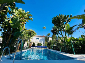Studio-near the beach, BBQ and seawater pool